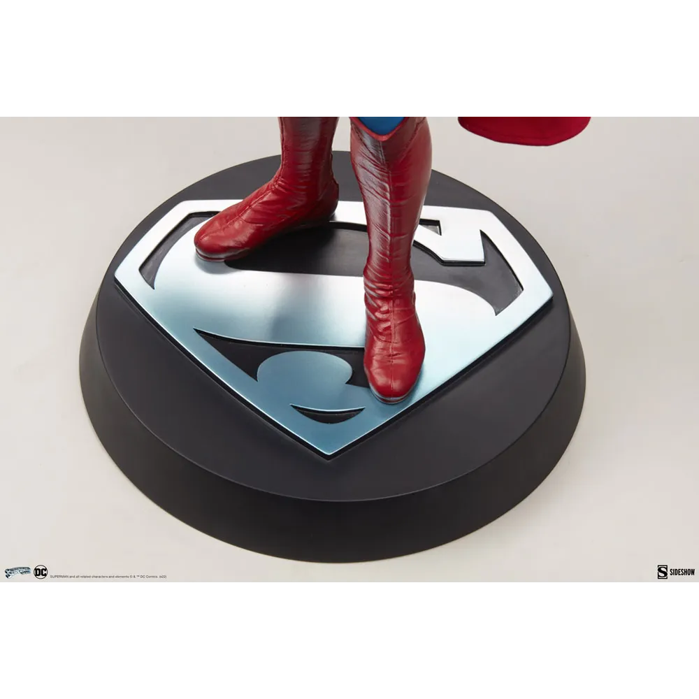 SUPERMAN: THE MOVIE Premium Format™ Figure