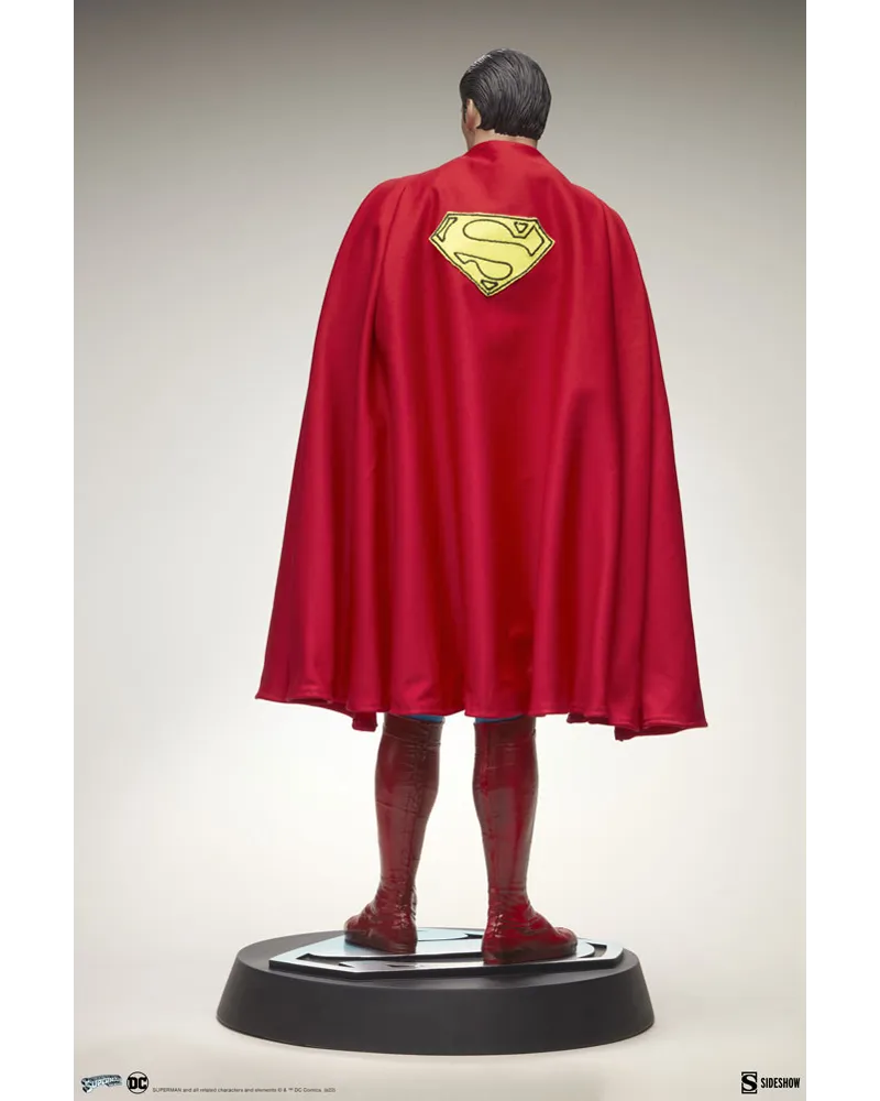 SUPERMAN: THE MOVIE Premium Format™ Figure