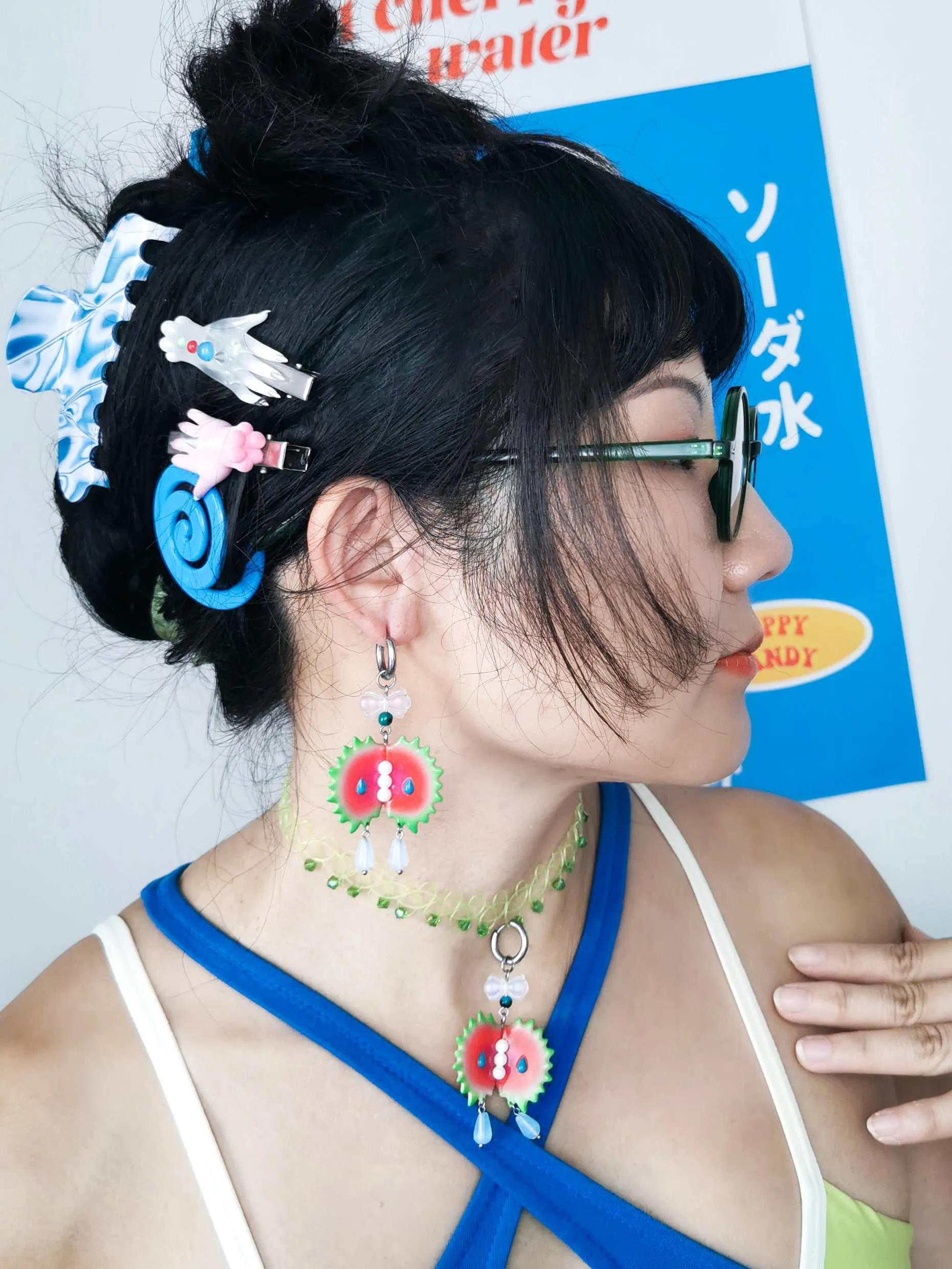 Venus flytrap with green edge and pearl middle necklace & earring